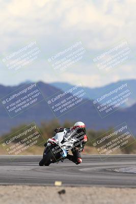 media/Nov-16-2025-Race Pace (Sun) [[8c5fa54630]]/Non Verified Riders (1st 20 Minutes)/5-Turn 15 (110pm)/